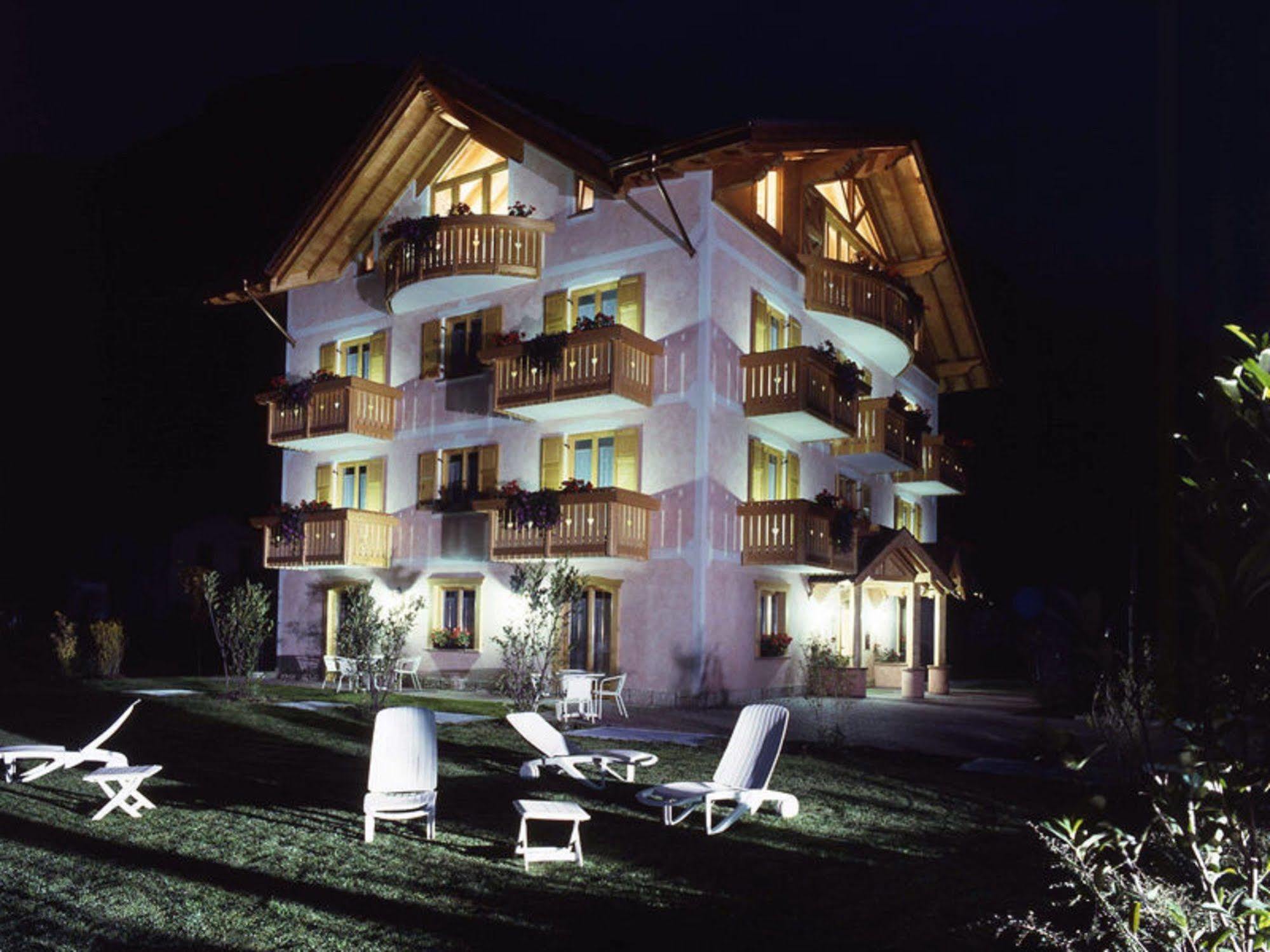 Residence Rio Piccolo Molveno Eksteriør bilde